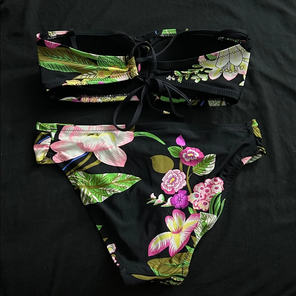 Trina Turk Moonlit Lotus Bandeau Top & Shirred Bottom Swimsuit Bikini Set - Picture 3 of 8